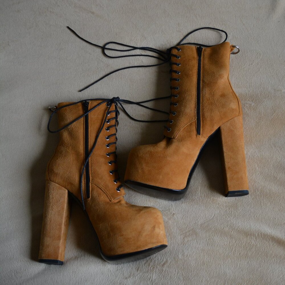 SAINT LAURENT PARIS "Mina" platform boot, brown suede, size 38, made in Italy